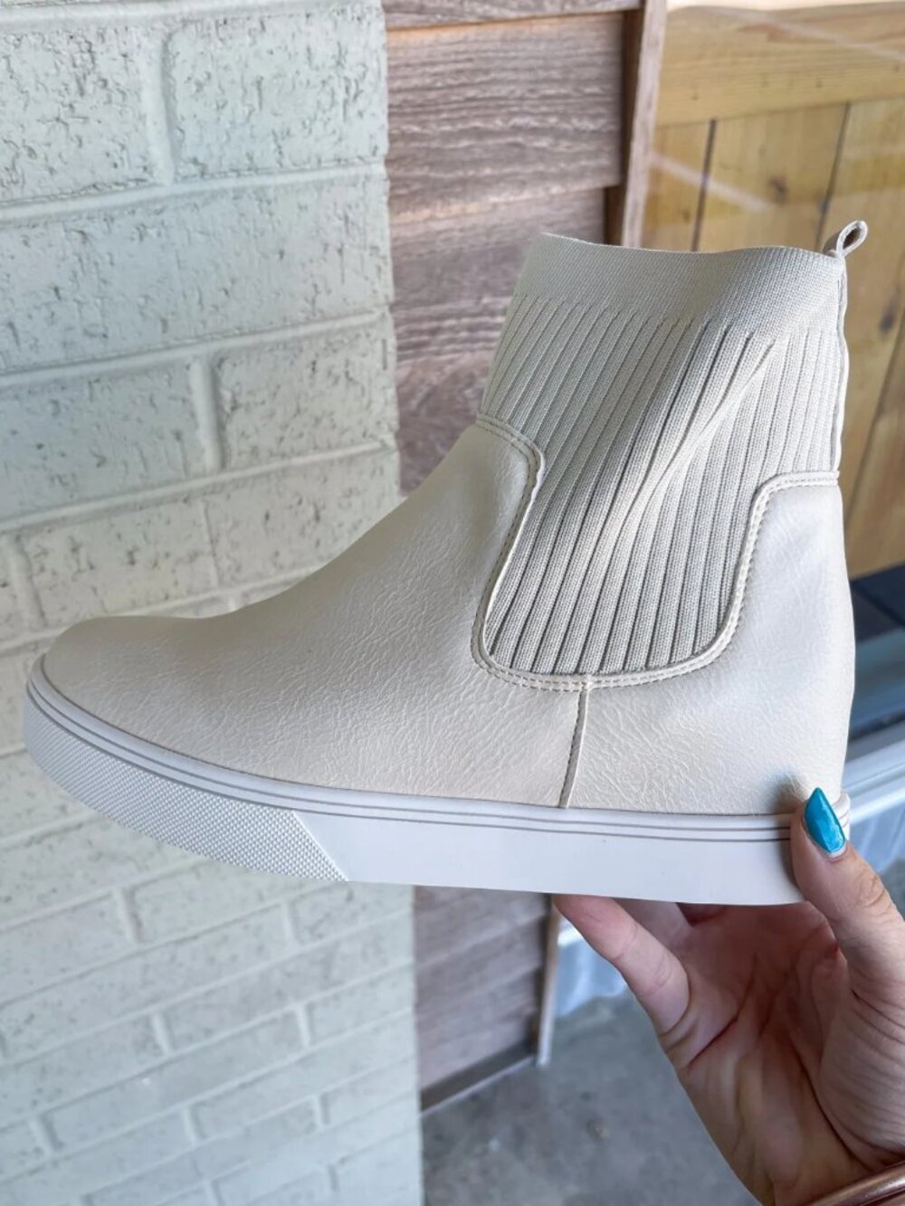 Corkys Footwear Sweater Weather Wedge Sneaker Size 6